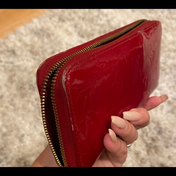 Authentic Louis Vuitton wallet great shape $750 - Picture 5 of 11